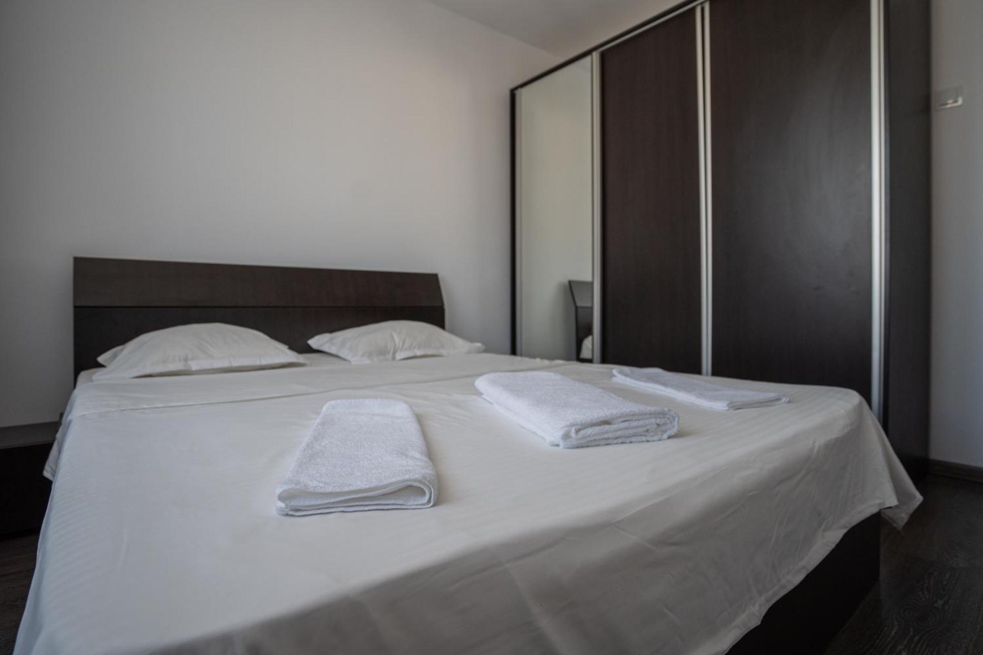 Apartament M & S Bukarest Eksteriør billede