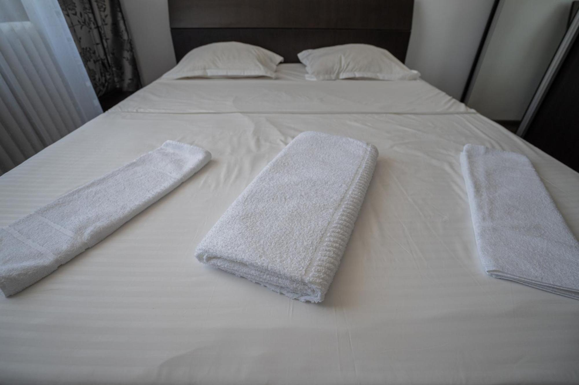 Apartament M & S Bukarest Eksteriør billede