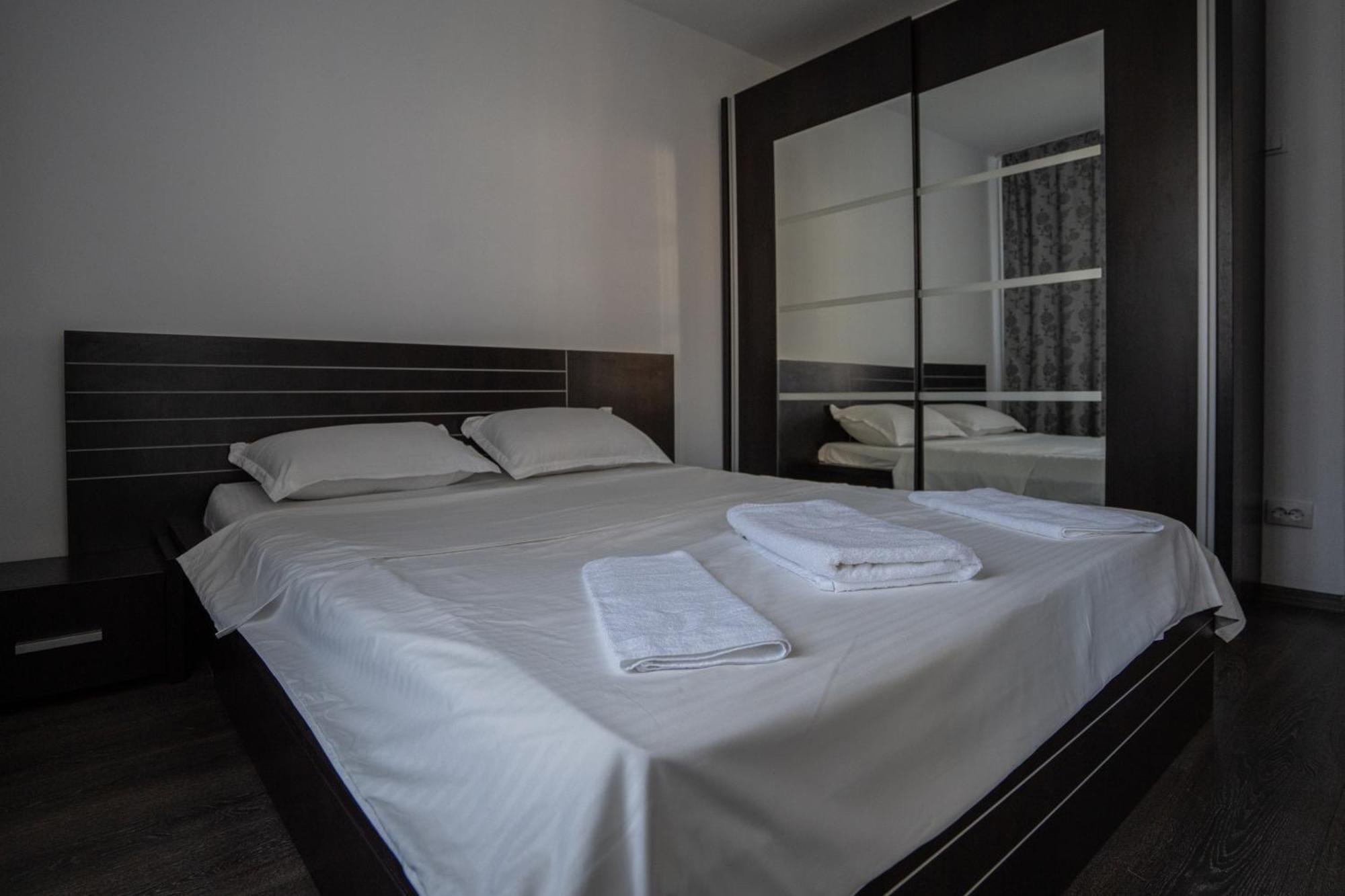 Apartament M & S Bukarest Eksteriør billede